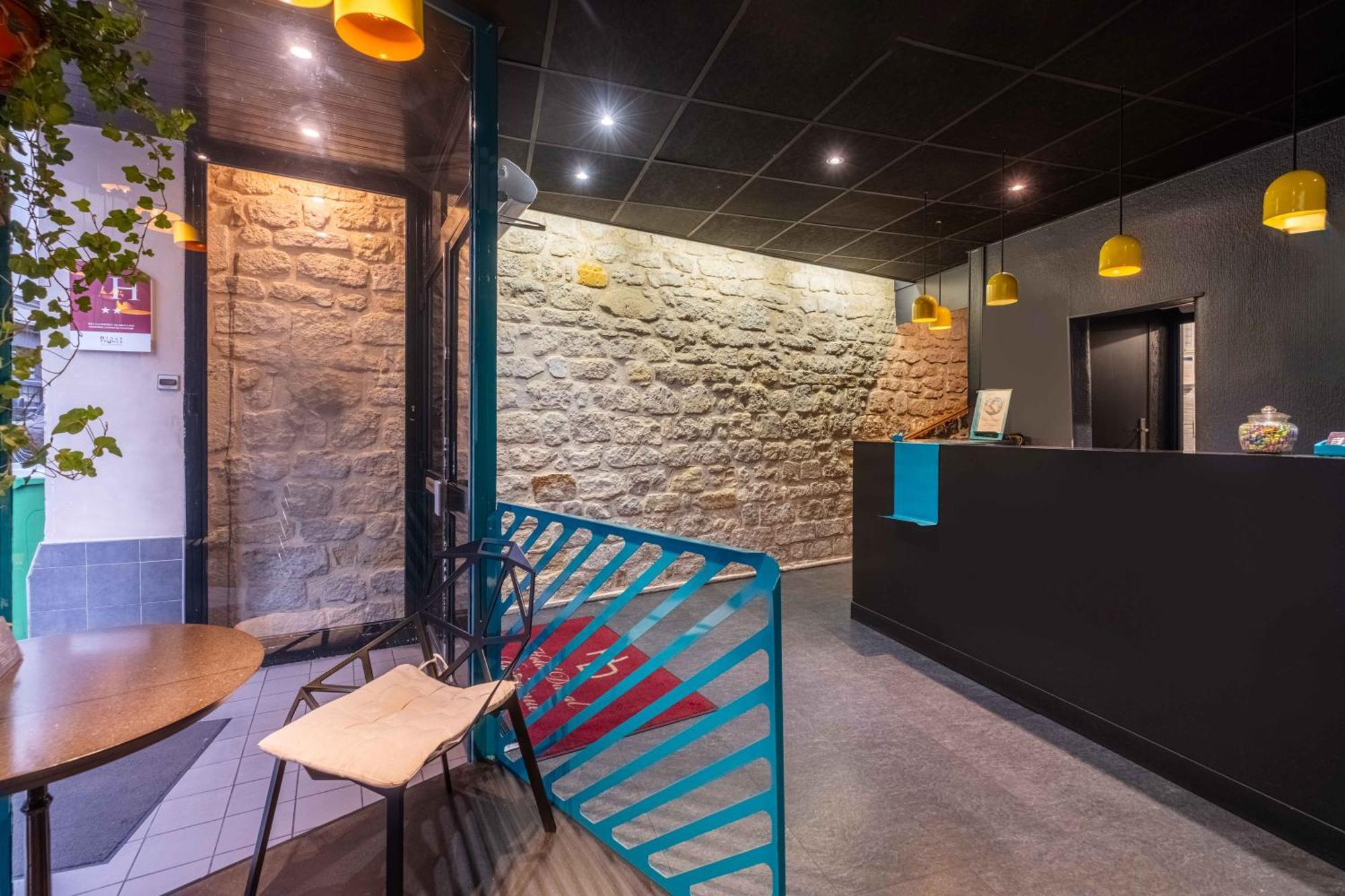 Hotel Daval Paris Bagian luar foto