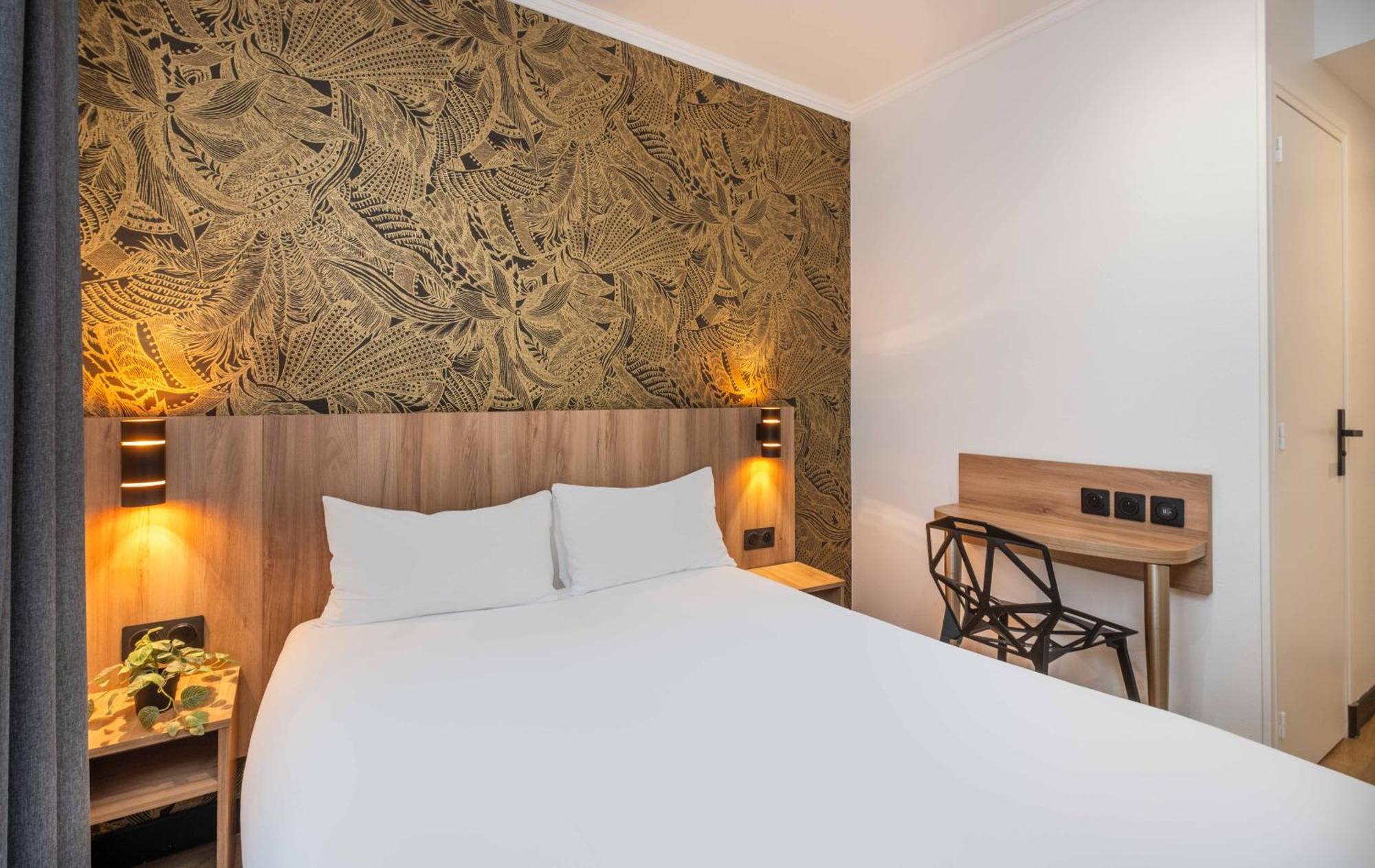 Hotel Daval Paris Bagian luar foto