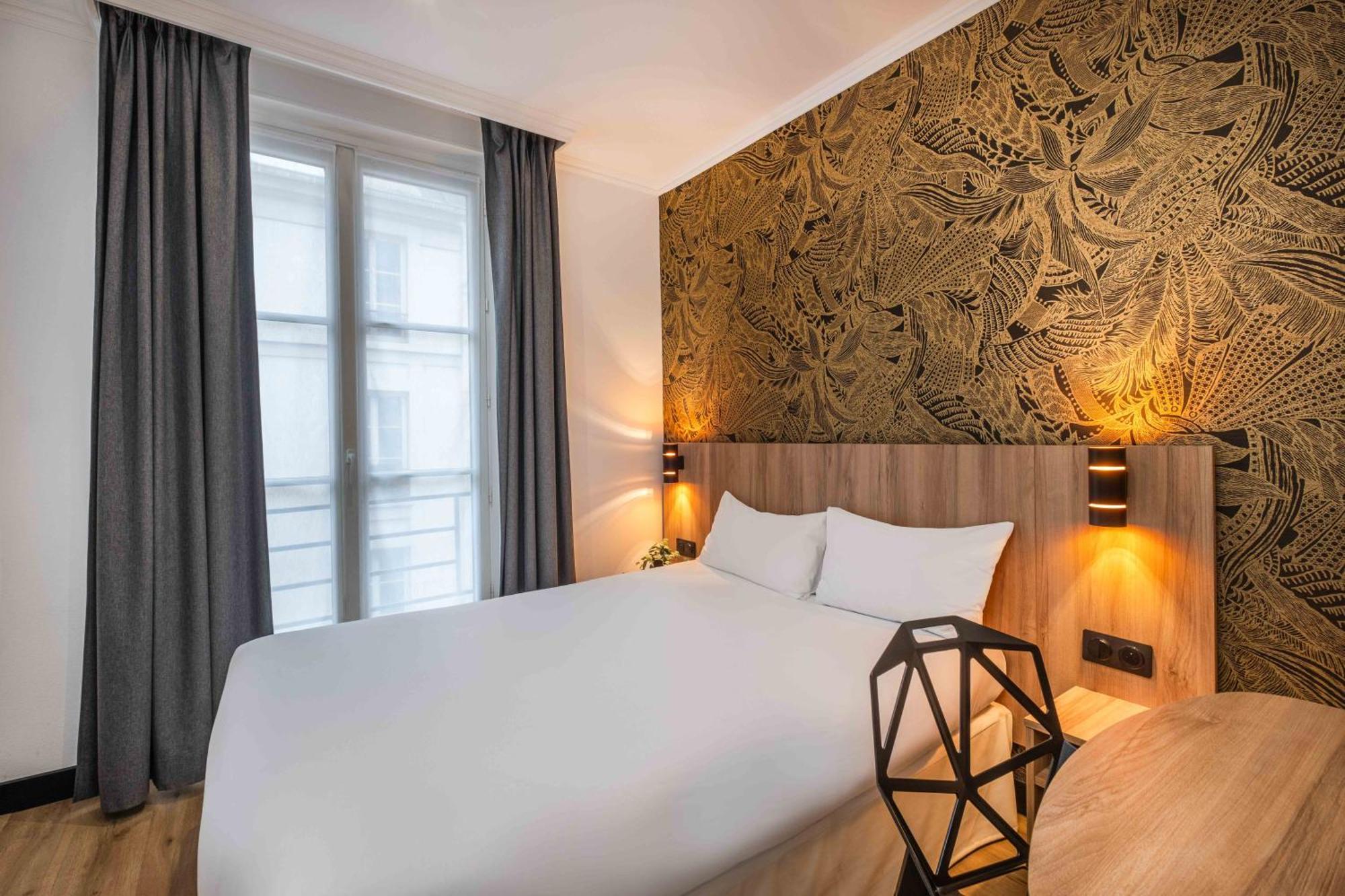 Hotel Daval Paris Bagian luar foto