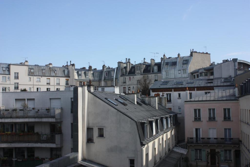 Hotel Daval Paris Bagian luar foto